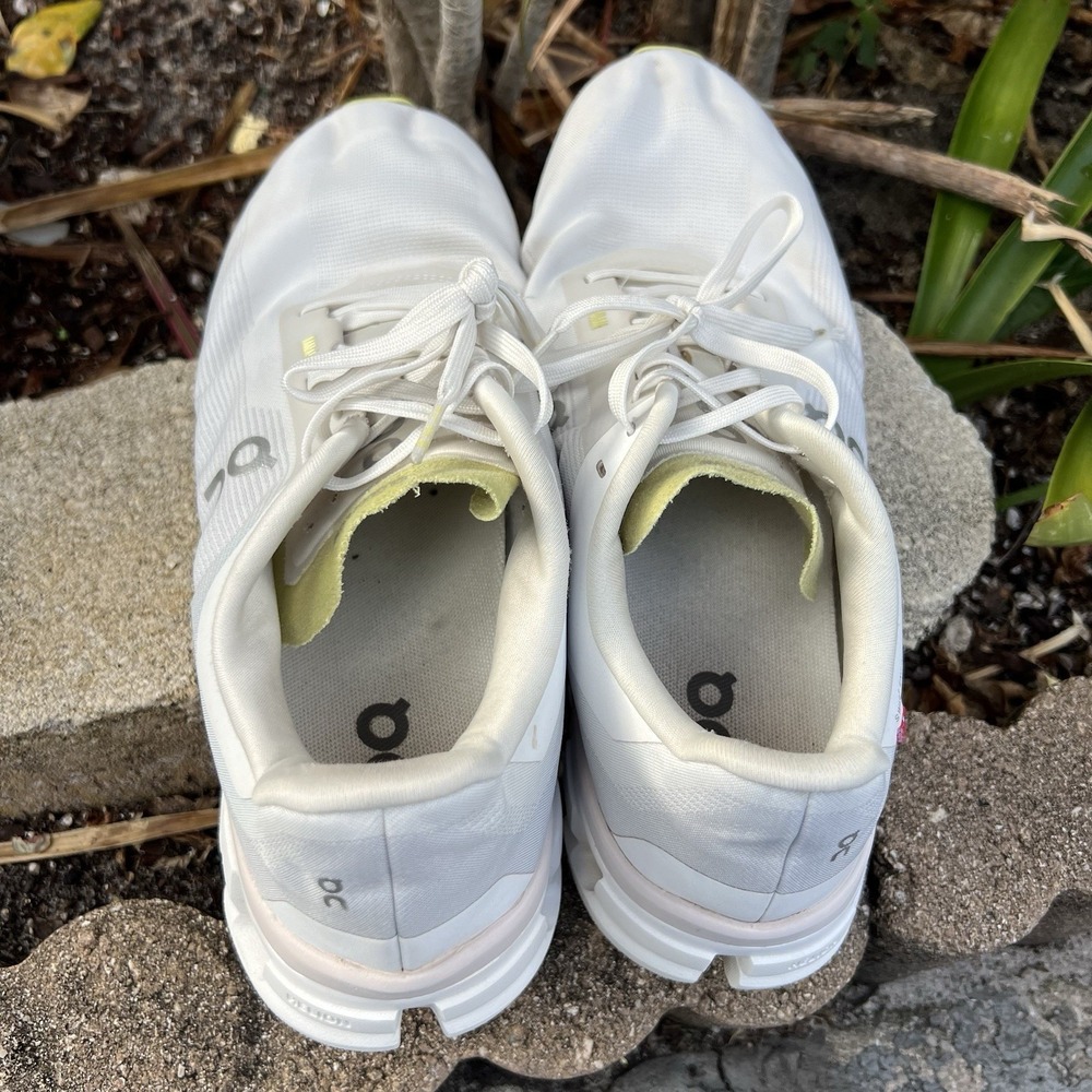 On Running Cloudflow 4 Women's White/ Sand Trainers Shoes 3WD30110248 Size 9 - Picture 6 of 10